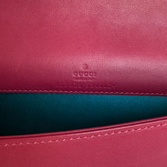 Pink Velvet Gucci Marmont 💕 Is in Great Condition ✨ - Picture 3 of 7